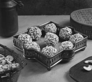 Choco Kaju Laddu