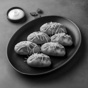 Chicken Cheese Momos [6 Pieces]