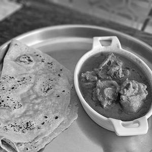 Chapathi With Dum Chicken Curry
