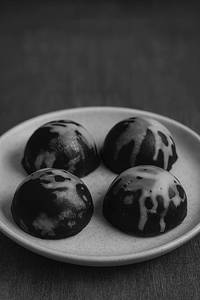 Dubai Viral Kunafa Chocolate Balls ( No Artificial Colours)(4 Pcs)