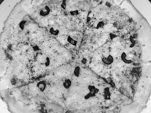 Manakesh/ Pizza 9 "- Safrron Panner Bbq Zattar And Cheese