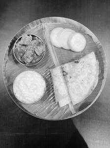 2 Chapati With Chicken Curry And Curd Rice 250 Ml