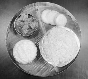 White Rice With Chicken Curry And Curd Rice 250 Ml