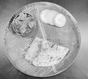 2 Parotta With Chicken Curry 250 Ml (Serves 1)