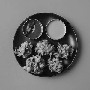 Veg Pakoda [8 Pieces]