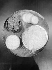 White Rice With Chicken Fry 250 Ml And Curd Rice 250 Ml