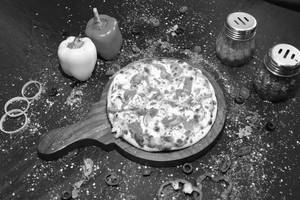 Spicy Blast Pizza
