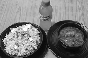Veg Fried Rice With Chilly Chicken +free Cold Drinks  Combo