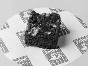 Walnut Brownie [1 PC]
