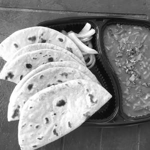 Sev Tamatar With Roti