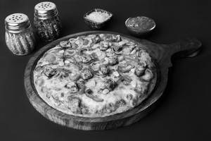 Paneer Chilli Pizza