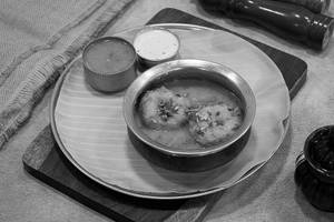 Sambar Vada [2 vada]