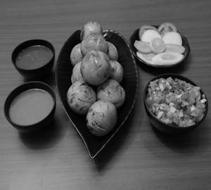 Litti Chokha(4Pcs)