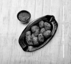 Fried Paneer Schezwan Momos