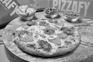 Chicken Seekh & Chicken Salami Pizza