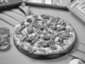 Chicken Do Pyaza Pizza