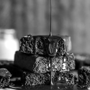 Brownie With Choclate Sauce