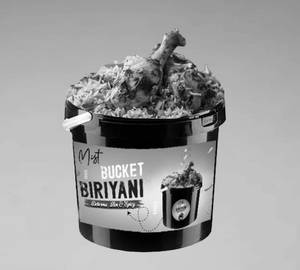Mist Royal Chicken Biryani Bucket ( Serves 6)