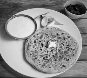 Aloo Pyaaz Paratha