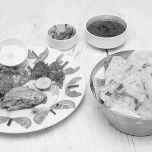 Quarter Alfham Chicken+2kubz/2 Kp/2 Chapathi+maynz+ Salad