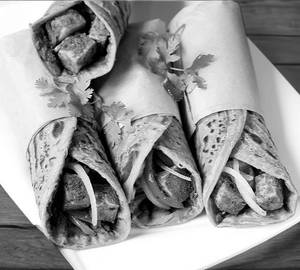 Tandoori paneer wrap
