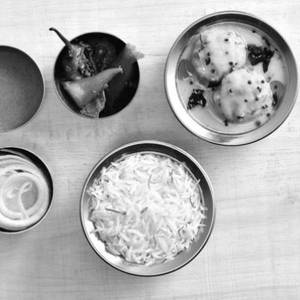 Kadhi Pakora Meal Box