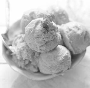 Cream Mango Icecream