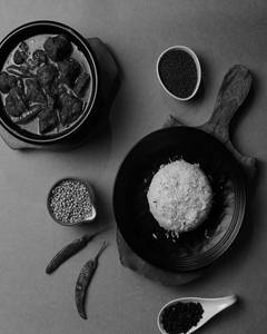 Puttu - Nadan Beef Curry Combo