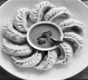 Momos