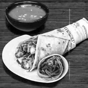 Paneer Chowmein Egg Roll