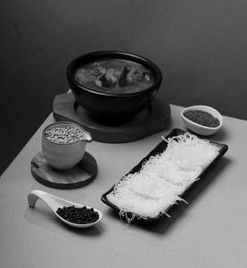 Idiyappam -nadan Chicken Curry Combo