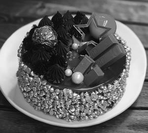 Luxury Golden Fresh Cream Cake (500 gms)