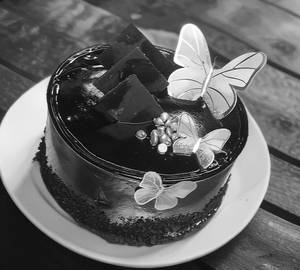 Chocolate Jelly Fresh Cream Cake