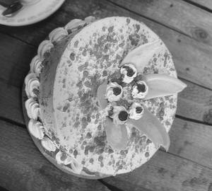 Butterscotch Crunch Cake (450 Gm)