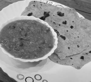 4 Phulka with Peas Masala
