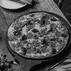 Call me Red Thin Crust Pizza