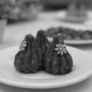 Anjeer Badam Pista Modak