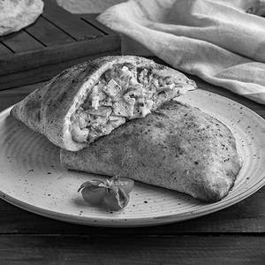 Grilled Chicken And Chopped Ham Calzone