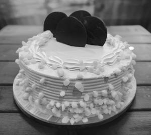 Rose honey cake