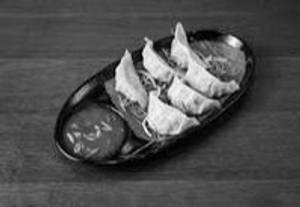 Veg momo [1 plate 6 pieces]