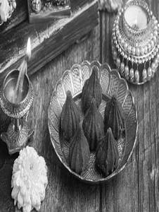 Mathura Mawa Modak