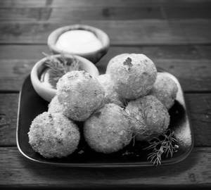 Cheese Balls ( 8 Pcs )