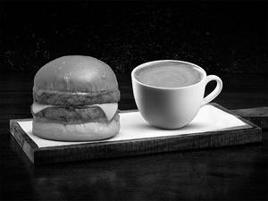 Veggy Crunch Brekkie + Americano