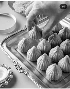 Plain Mawa Modak