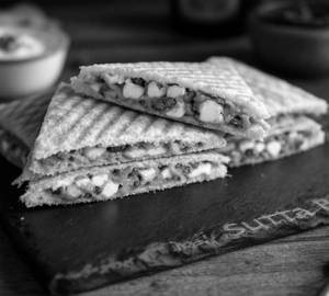 Paneer Takatak Sandwich [serving 2 ,4 piece)