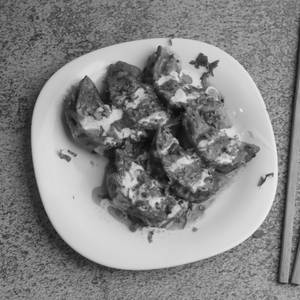 Chicken Butter Makhni Momos [6 Pieces]