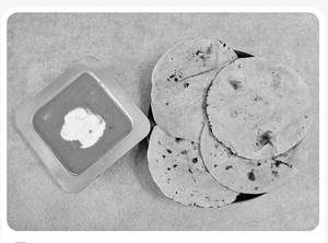 Paneer Makhani With 4 Roti