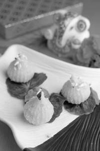 Pineapple Sheera Modak (Box Of 12)