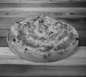 Momo Spice Magic Pizza