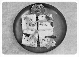 Khaman Dhokla [4 Pieces]